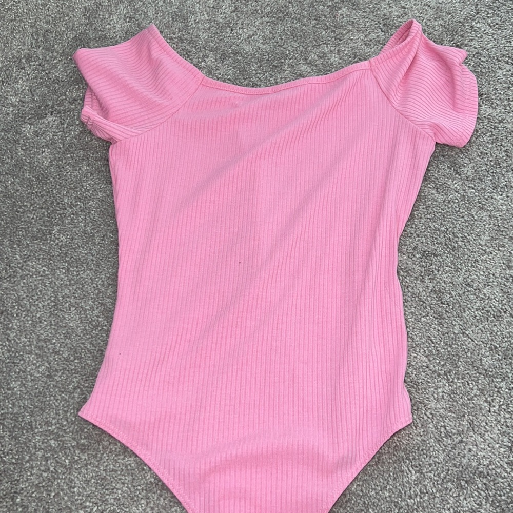 Pink Leo - Picture 5 of 5